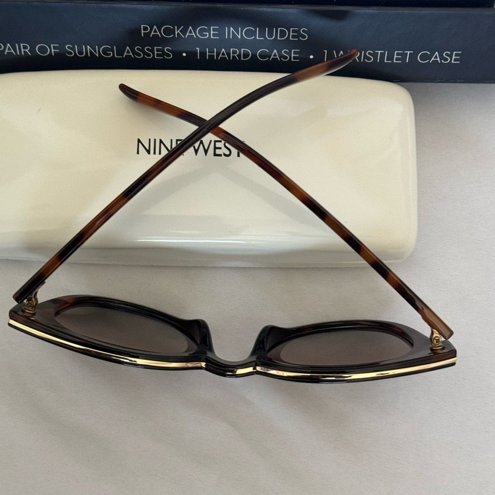 Nine West Tortoise Polarized Sunglasses NWT - Picture 9 of 13